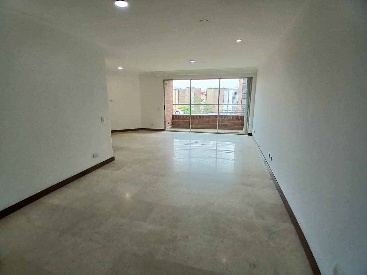 Apartamento en arriendo en Laureles, Medellín — foto 3 de 18