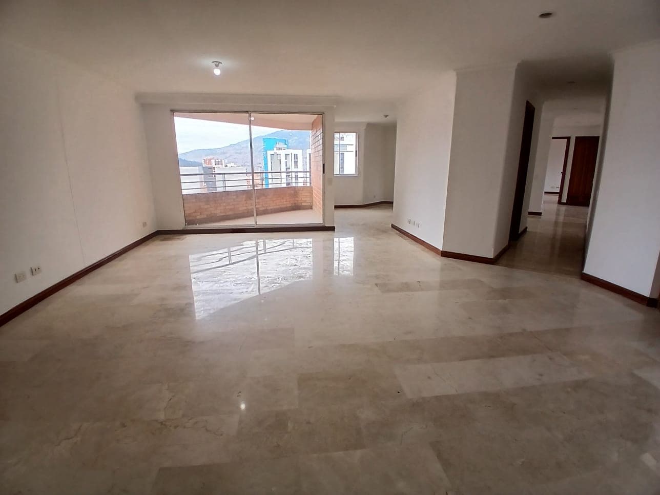 Apartamento en arriendo en Laureles, Medellín — foto 3 de 20