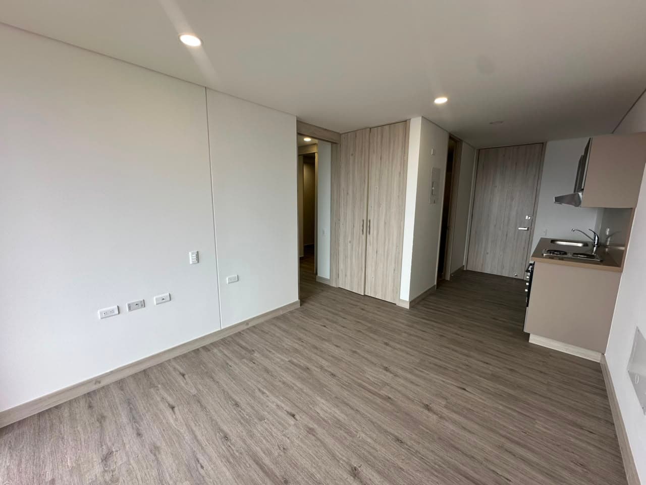 Apartamento en arriendo en Loma del Escobero, Envigado — foto 5 de 17