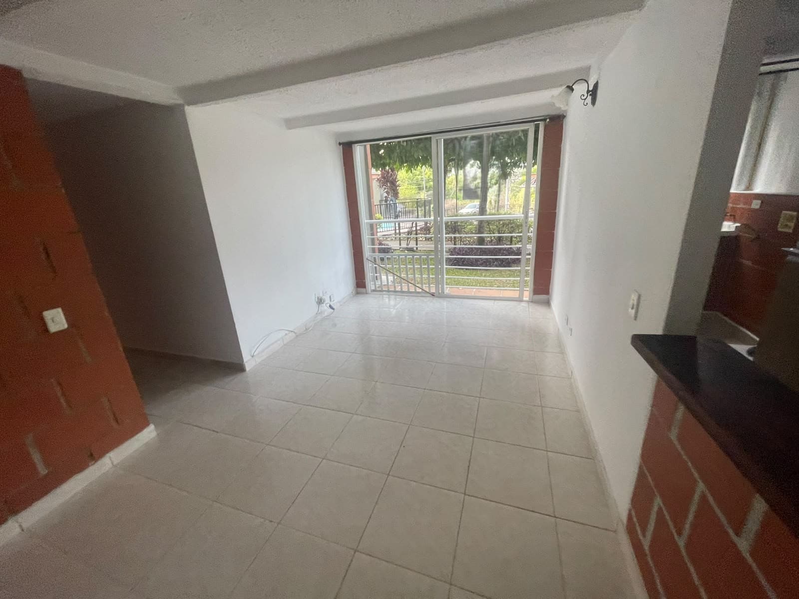 Apartamento en arriendo en Rodeo Alto, Belen, Medellín — foto 1 de 16