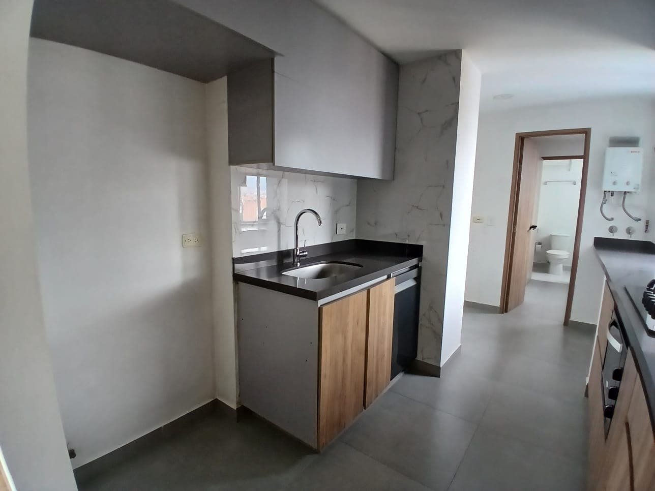 Apartamento en arriendo en Los Conquistadores, Laureles, Medellín — foto 2 de 19