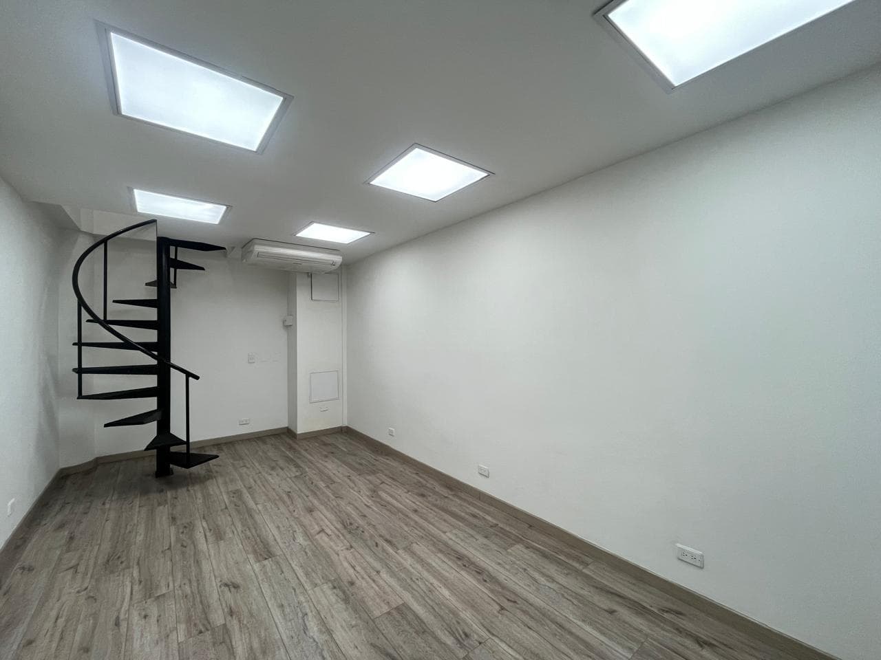 Local en arriendo en Ciudad del Rio, Medellín — foto 4 de 12