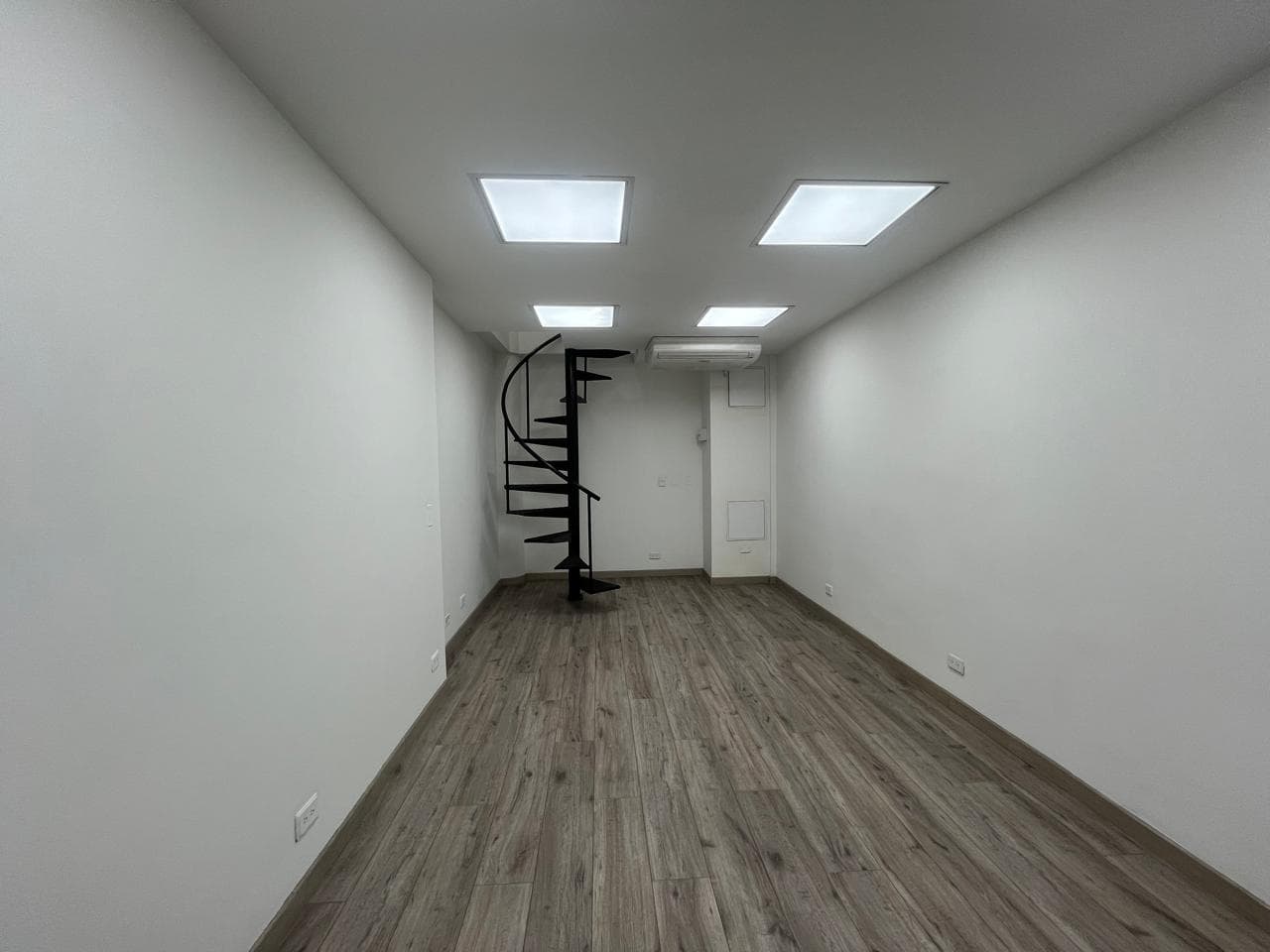 Local en arriendo en Ciudad del Rio, Medellín — foto 5 de 12