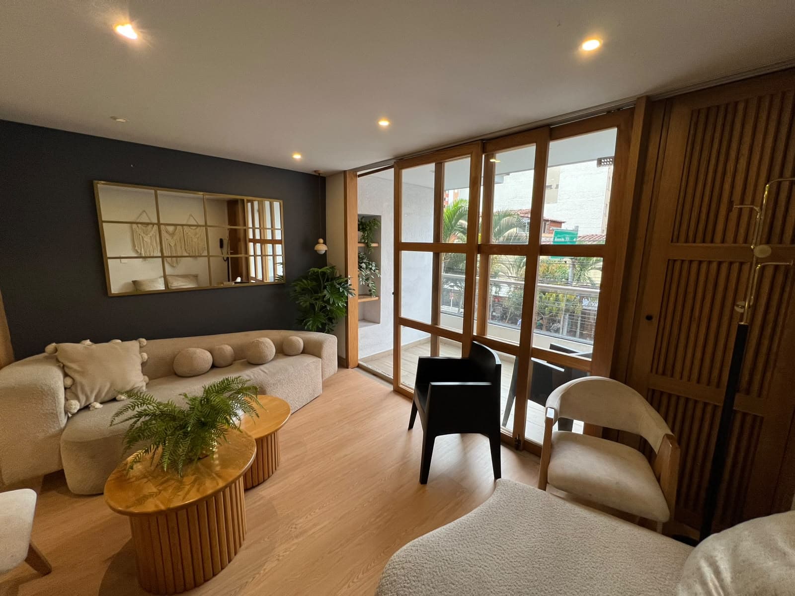 Apartamento en arriendo en Santa Teresita, Laureles, Medellín — foto 5 de 16
