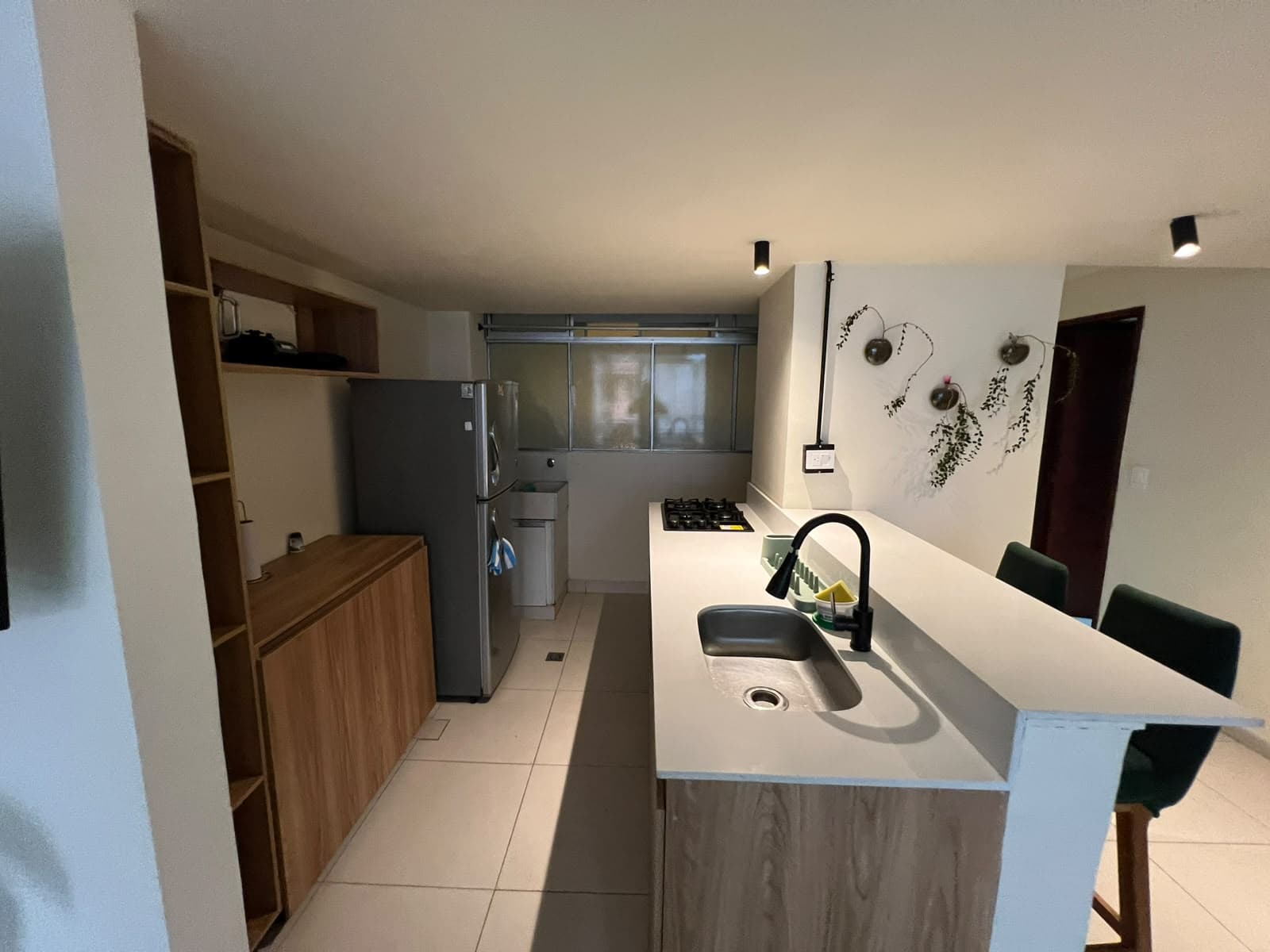 Apartamento en arriendo en Santa Teresita, Laureles, Medellín — foto 3 de 14