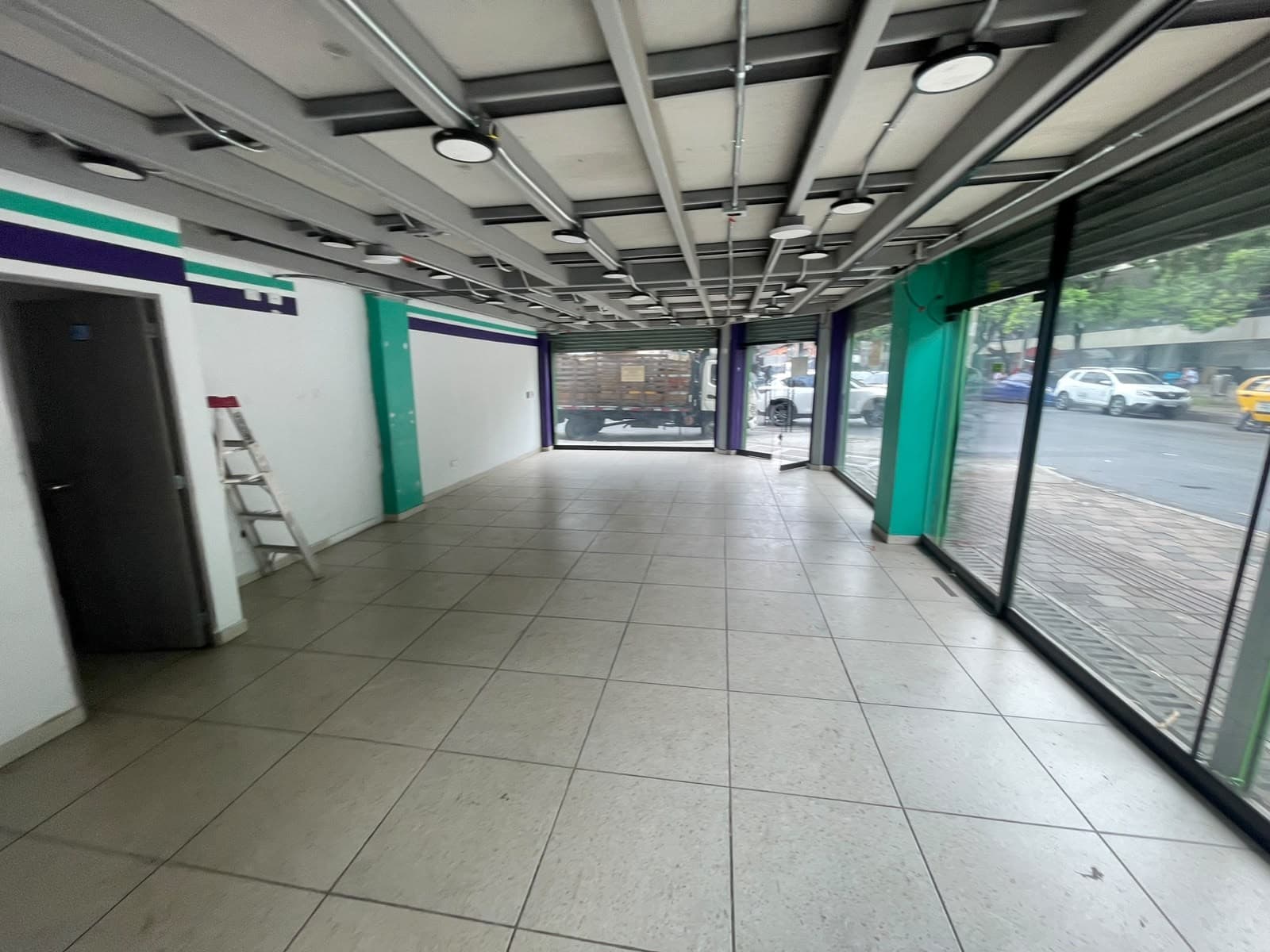 Local en arriendo en Centro Med, Medellín — foto 1 de 12
