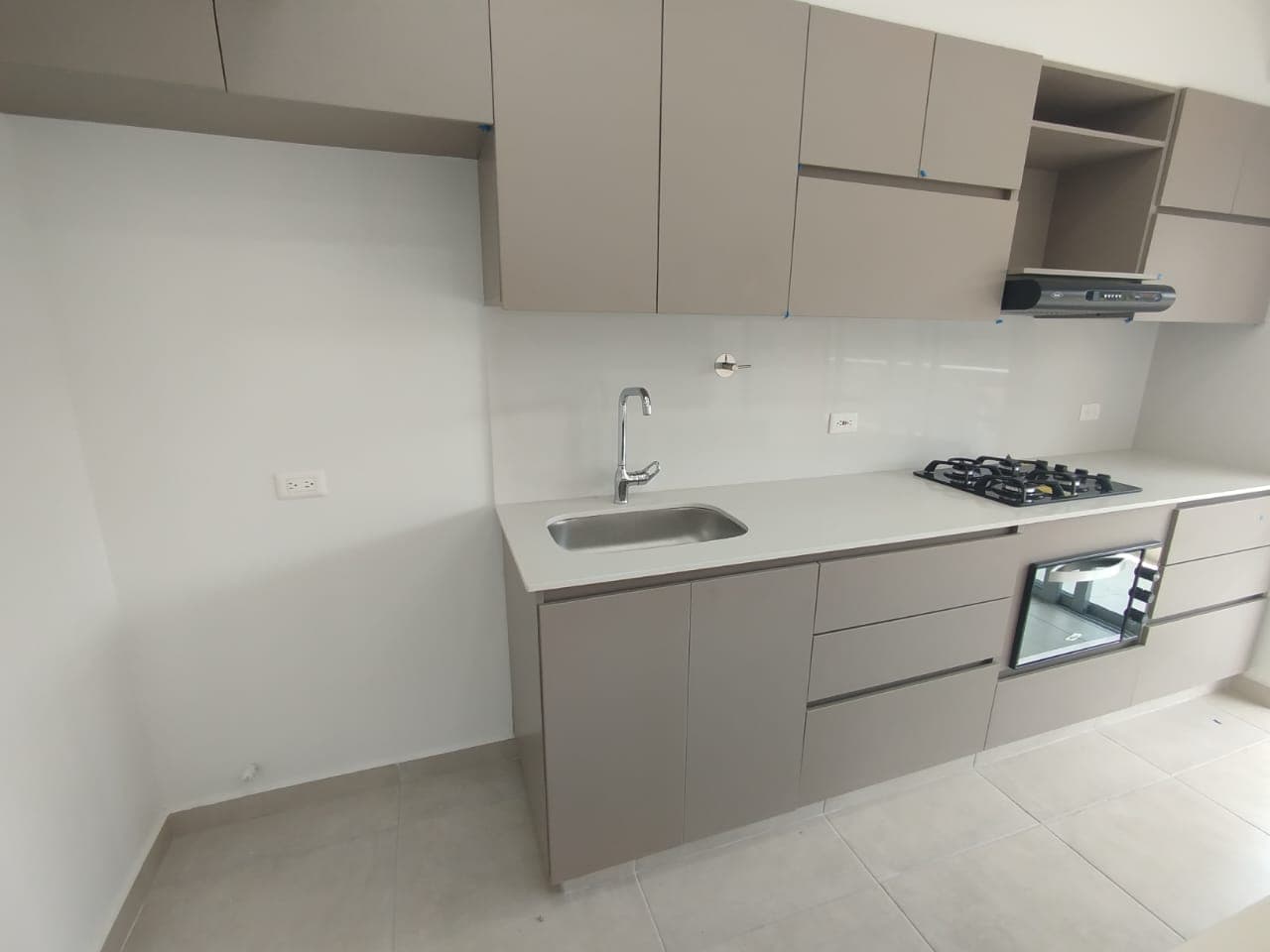 Apartamento en arriendo en Maria Auxiliadora, Sabaneta — foto 3 de 16