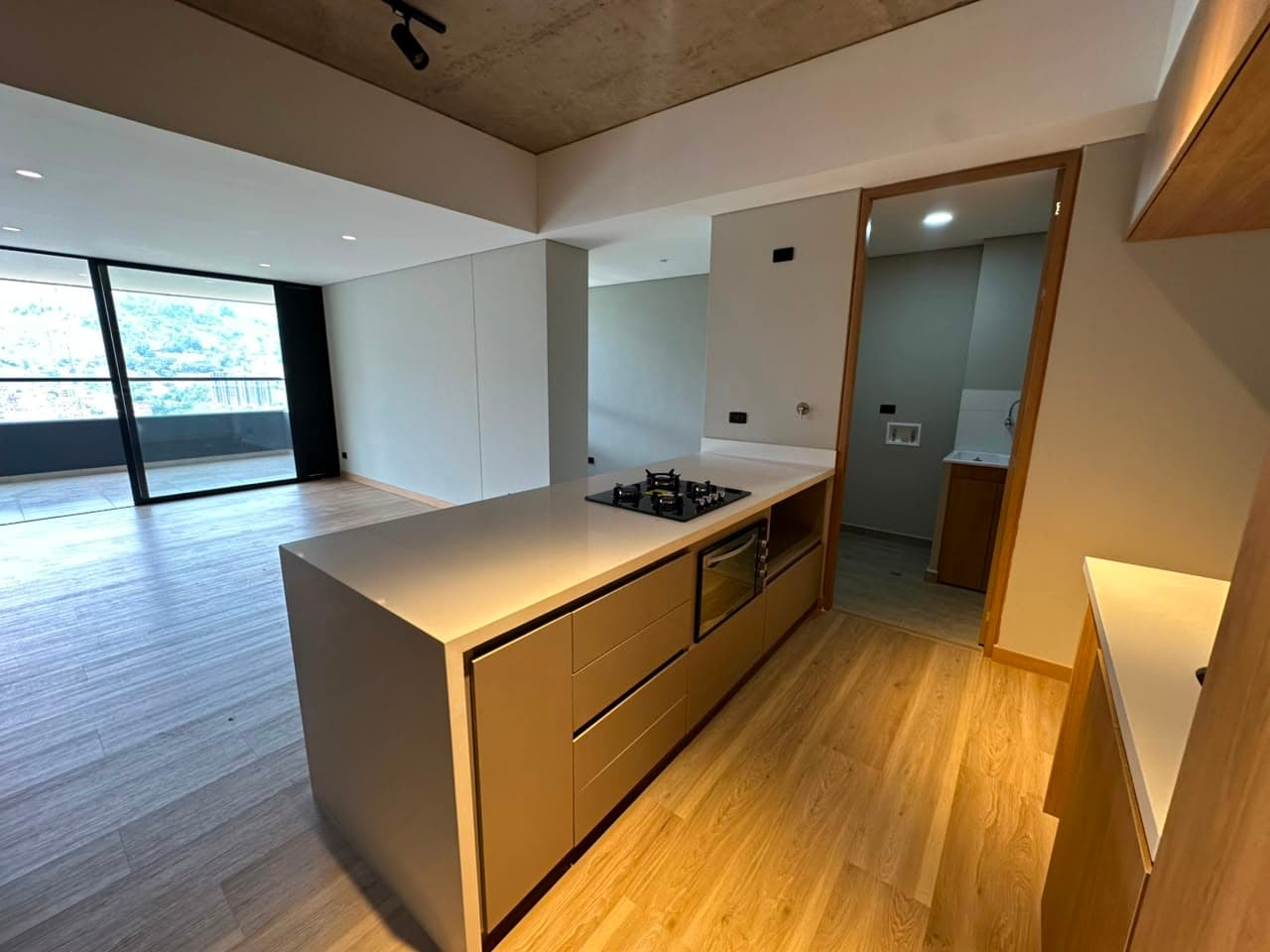 Apartamento en arriendo en Loma de las Brujas, Envigado — foto 2 de 19