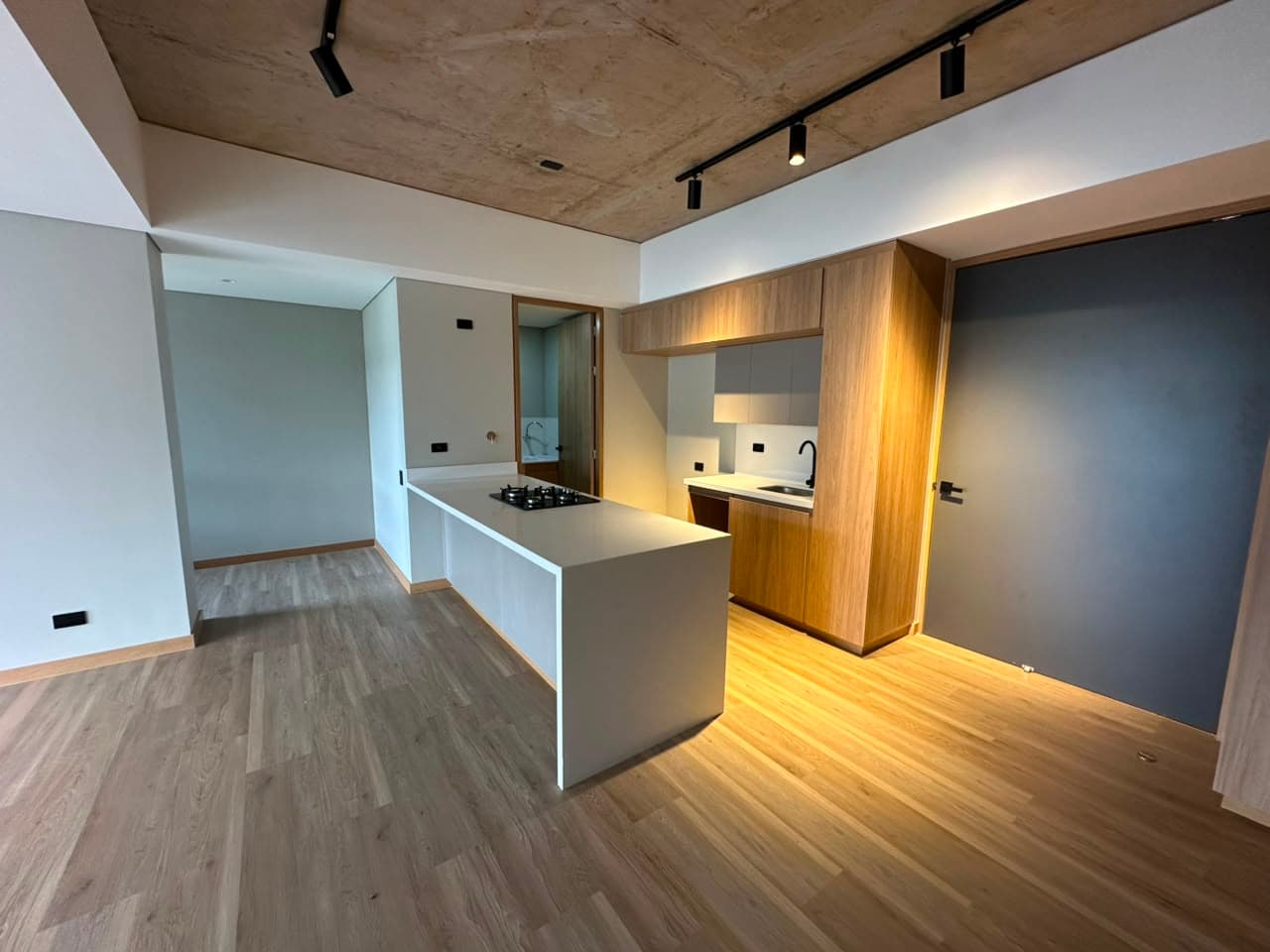 Apartamento en arriendo en Loma de las Brujas, Envigado — foto 3 de 19