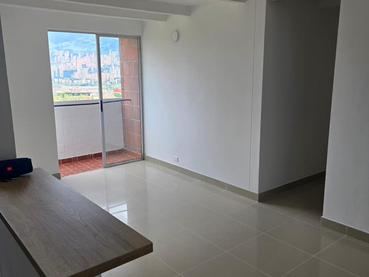 Apartamento en arriendo en Itagui — foto 3 de 12