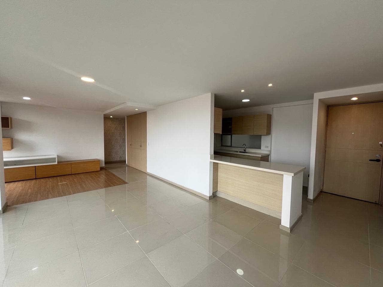 Apartamento en arriendo en Santa María de los Ángeles, Poblado, Medellín — foto 1 de 20