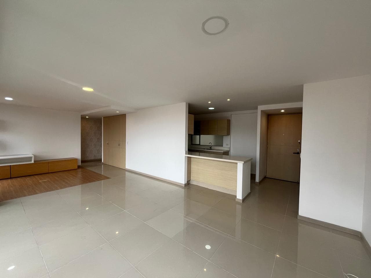 Apartamento en arriendo en Santa María de los Ángeles, Poblado, Medellín — foto 3 de 20
