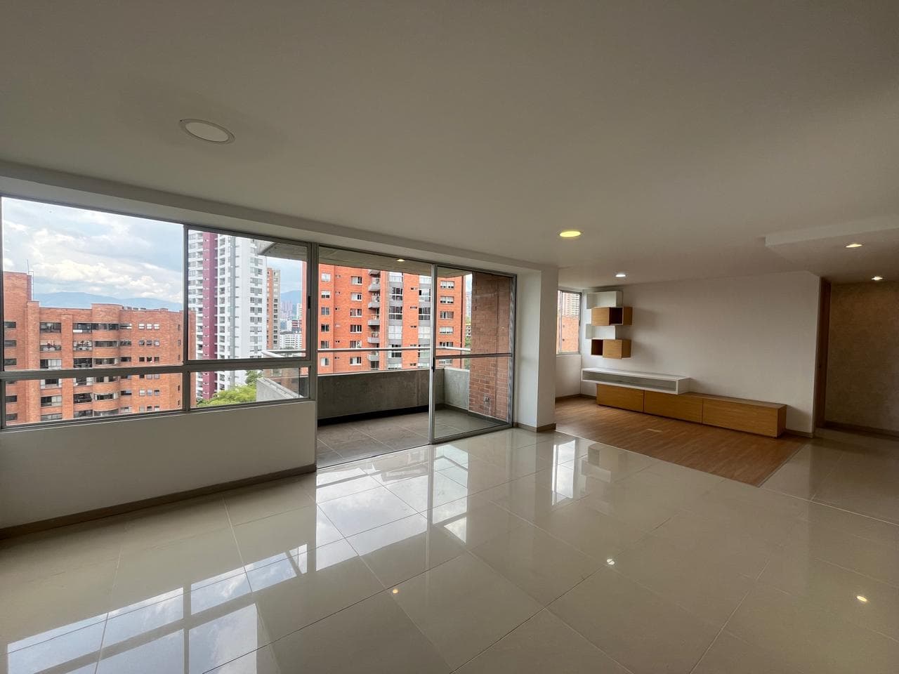 Apartamento en arriendo en Santa María de los Ángeles, Poblado, Medellín — foto 4 de 20