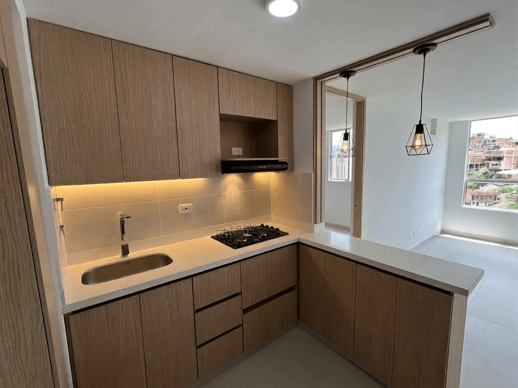 Apartamento en arriendo en Calasanz Parte Alta, La America, Medellín — foto 2 de 13