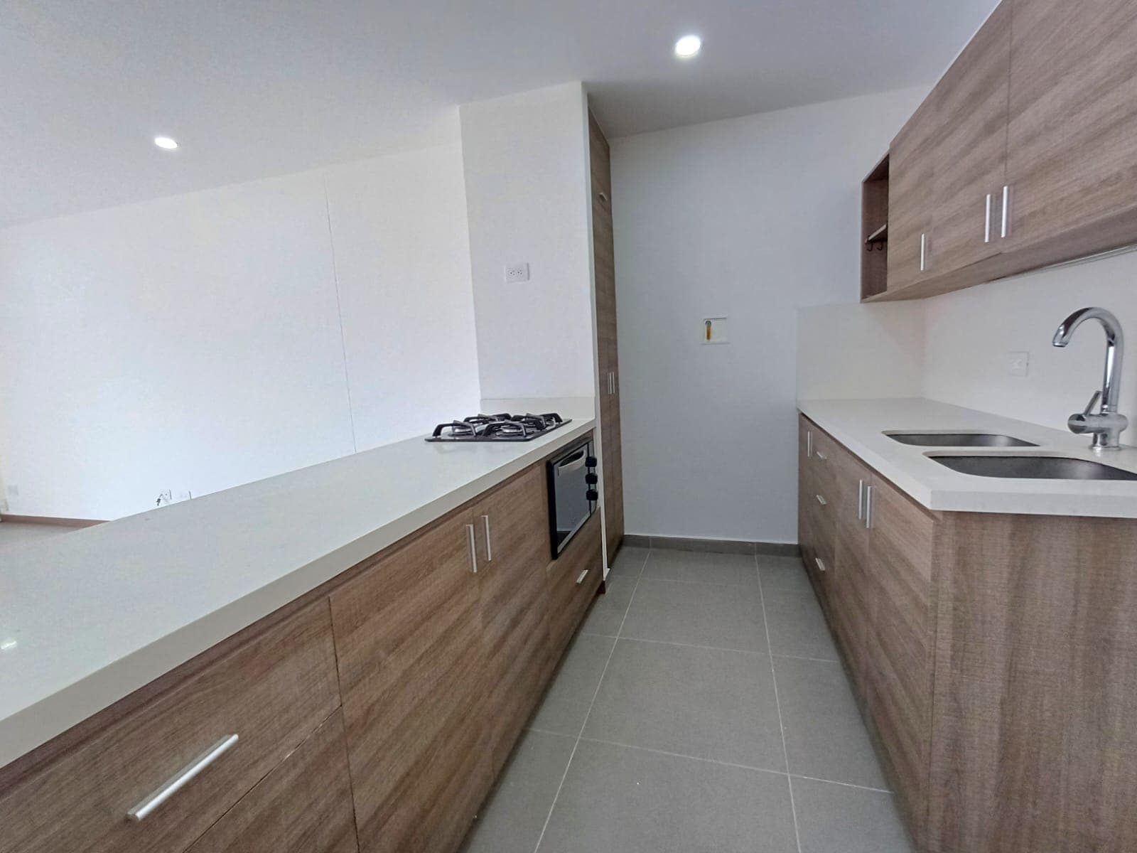 Apartamento en arriendo en El Escobero, Envigado — foto 1 de 19