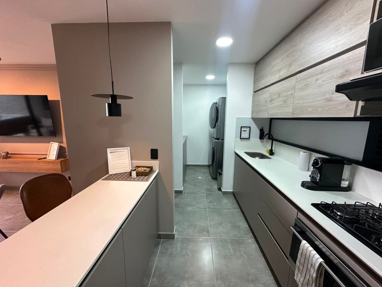 Apartamento en arriendo en Loma del Escobero, Envigado — foto 1 de 14
