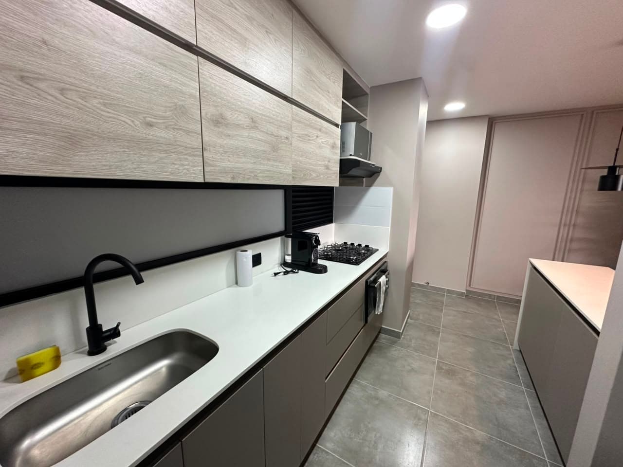 Apartamento en arriendo en Loma del Escobero, Envigado — foto 3 de 14
