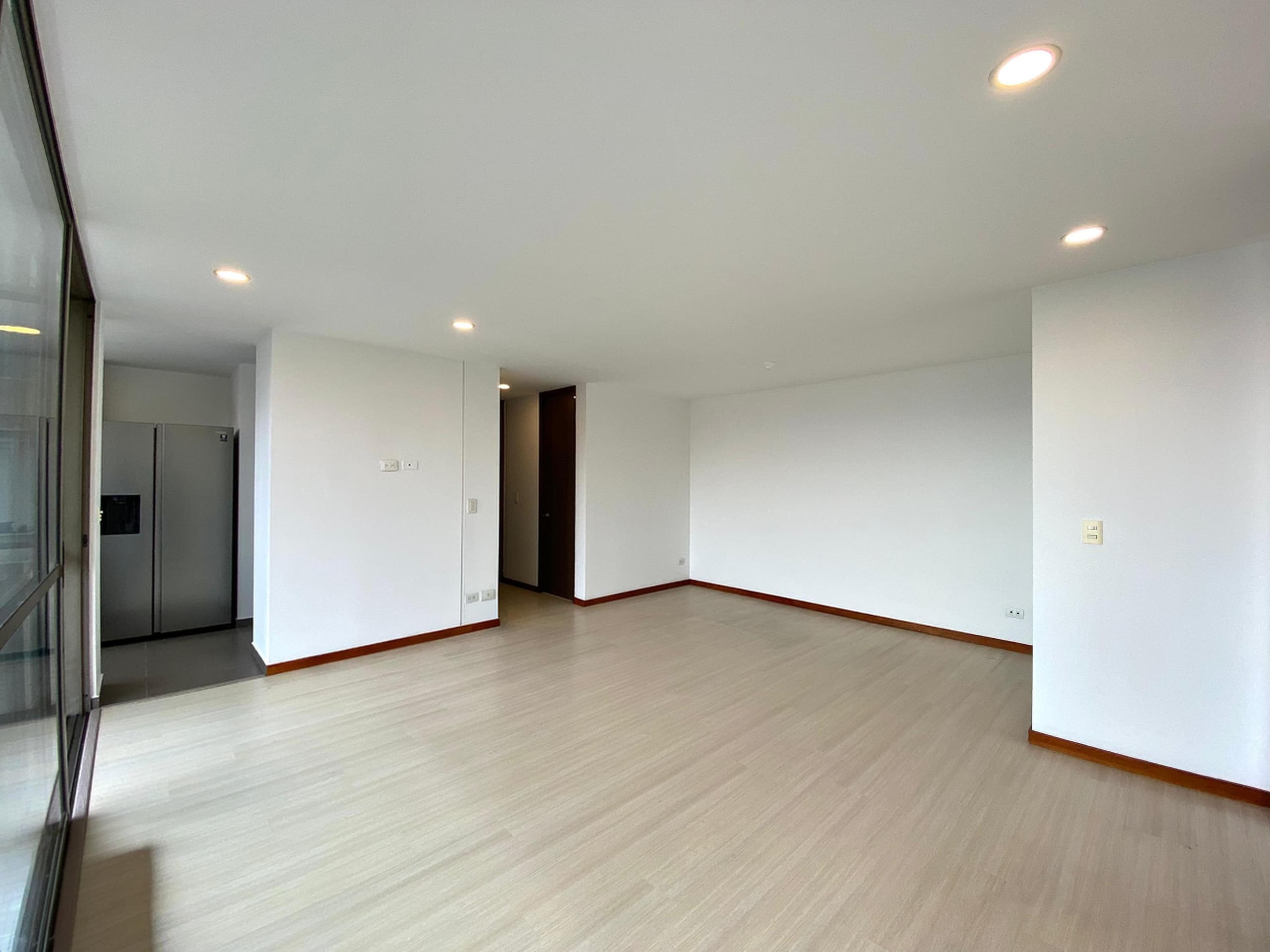 Apartamento en arriendo en Los Balsos, Poblado, Medellín — foto 2 de 17