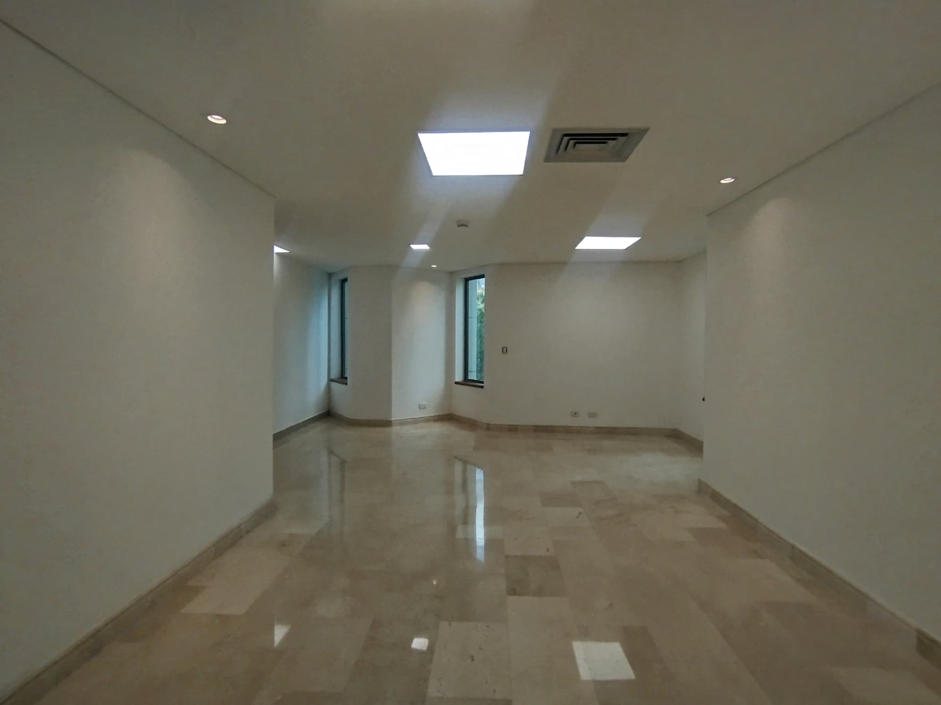 Oficina en arriendo en Astorga, Poblado, Medellín — foto 1 de 13