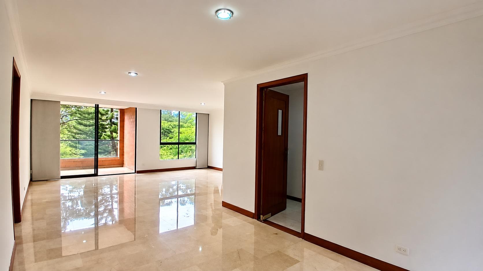 Apartamento en arriendo en La Frontera M, Poblado, Medellín — foto 3 de 20