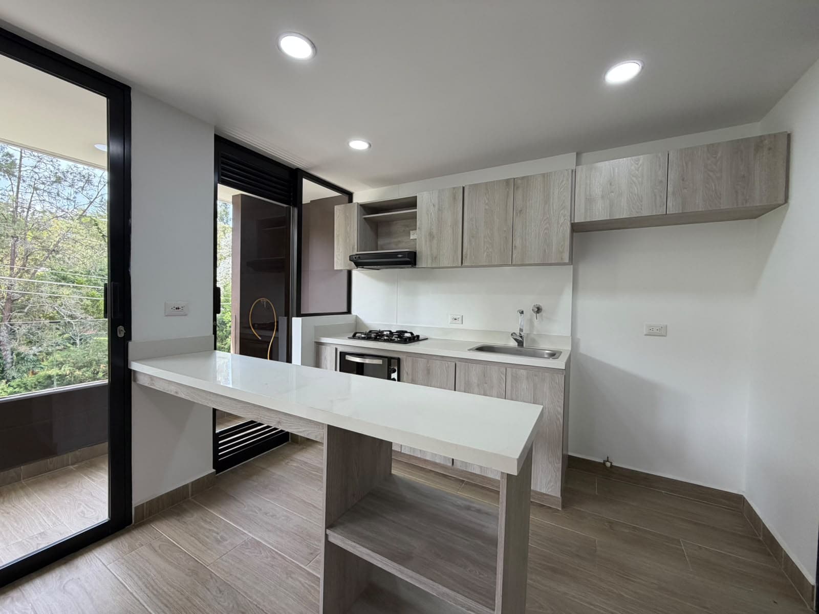 Apartamento en arriendo en El Retiro Campestre — foto 1 de 13