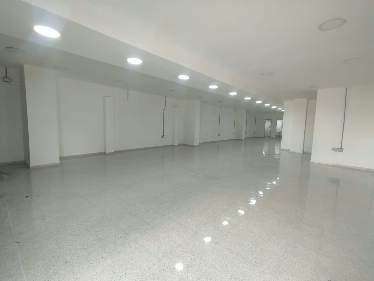 Local en arriendo en Laureles, Medellín — foto 1 de 12