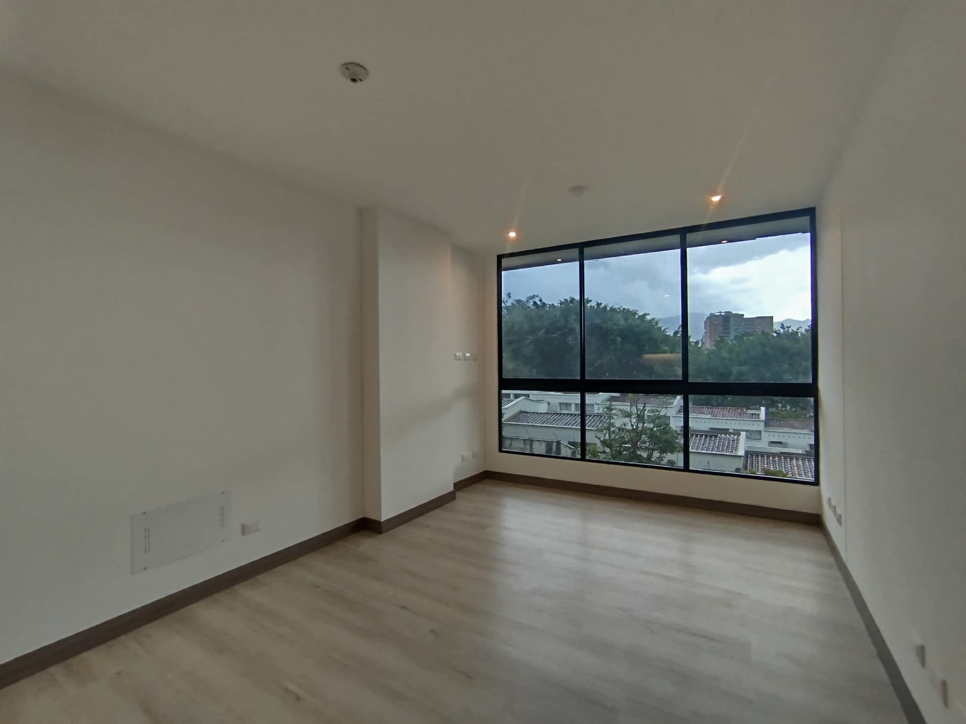 Apartamento en arriendo en Transversal Superior, Poblado, Medellín — foto 1 de 17