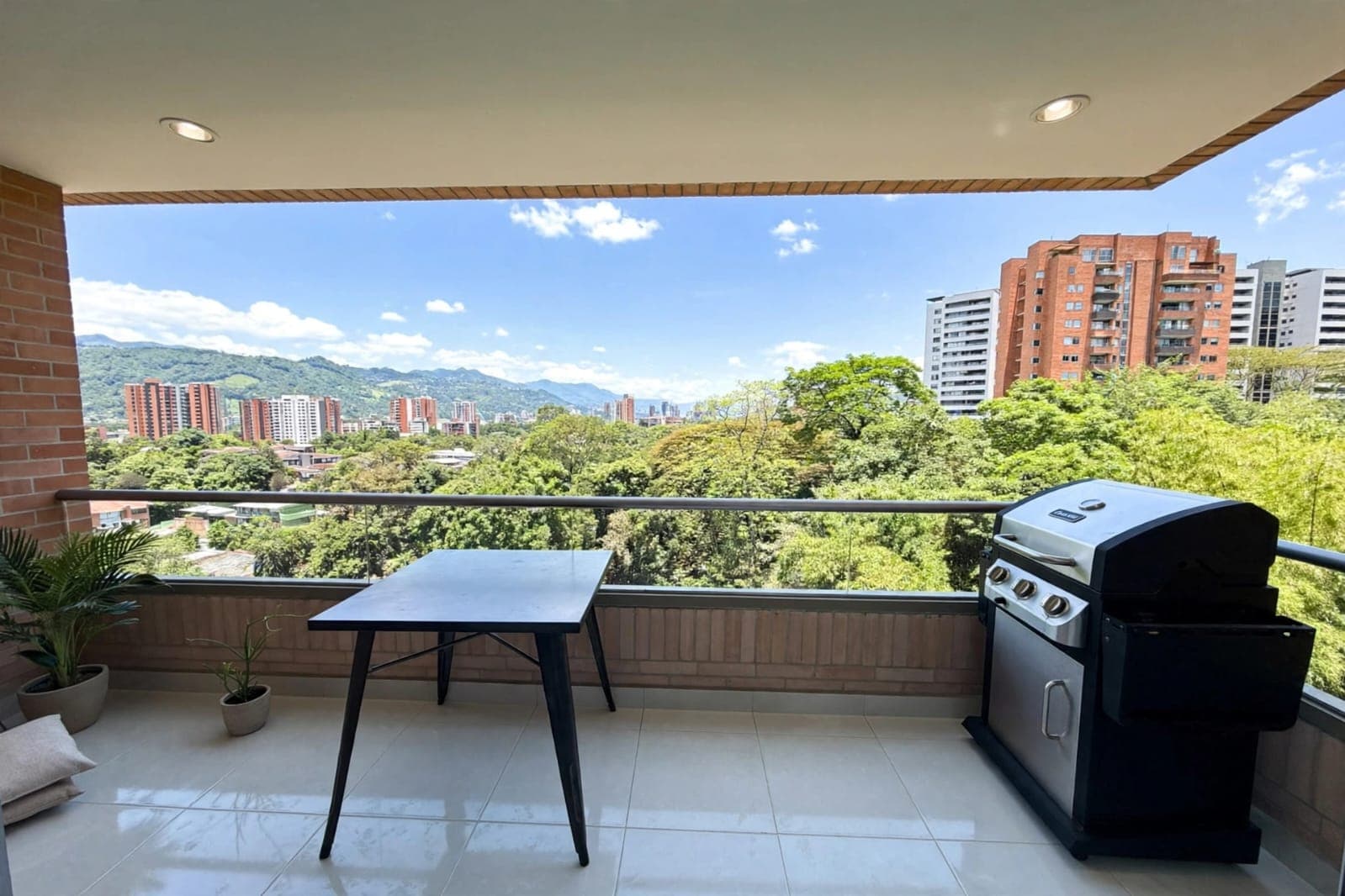 Apartamento en arriendo en Loma del Esmeraldal, Envigado — foto 4 de 15