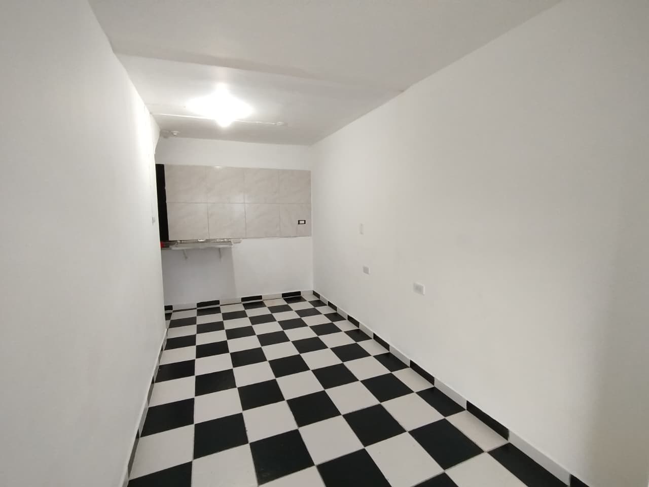 Local en arriendo en La Gloria, Belen, Medellín — foto 3 de 12