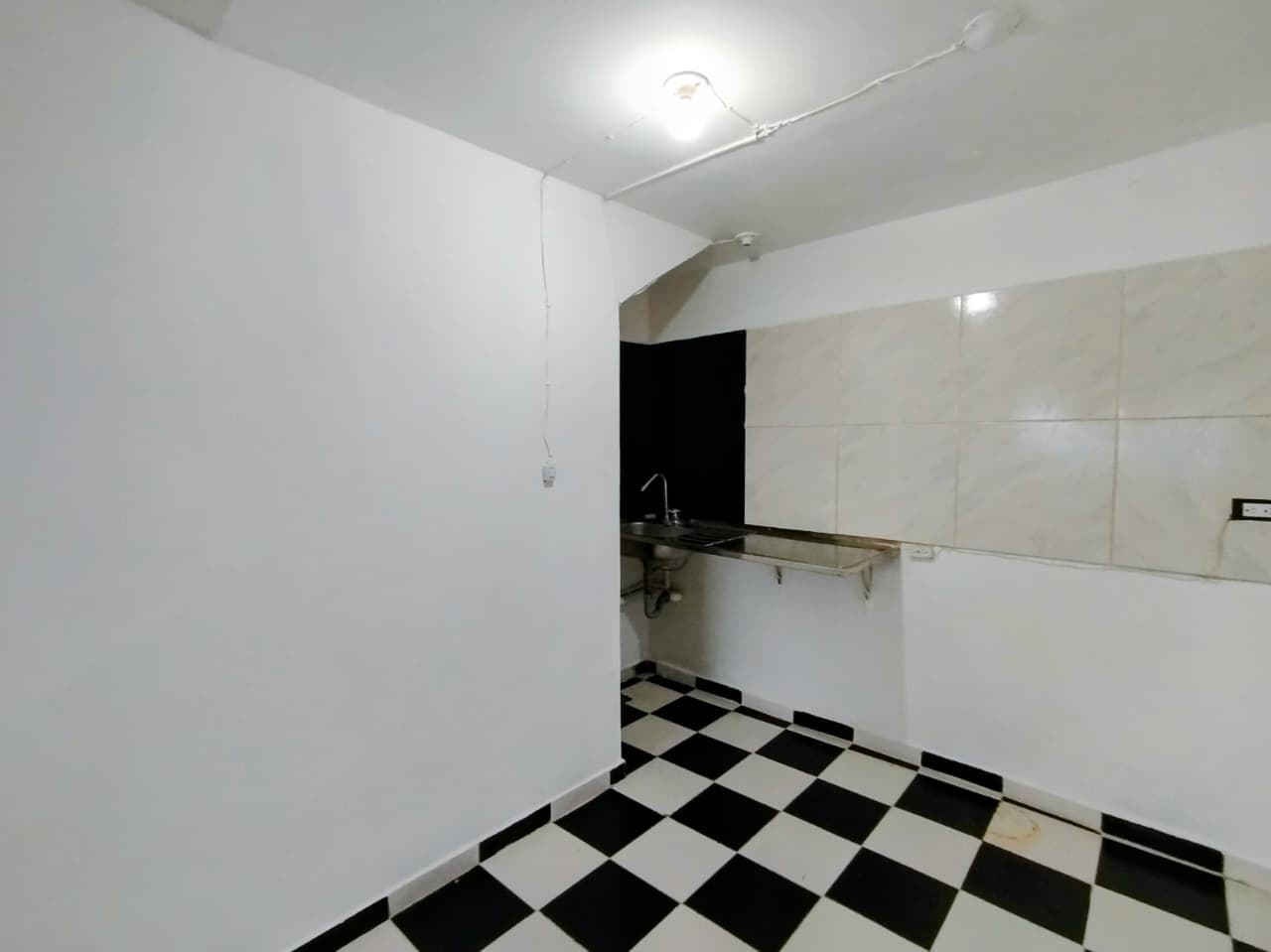 Local en arriendo en La Gloria, Belen, Medellín — foto 5 de 12