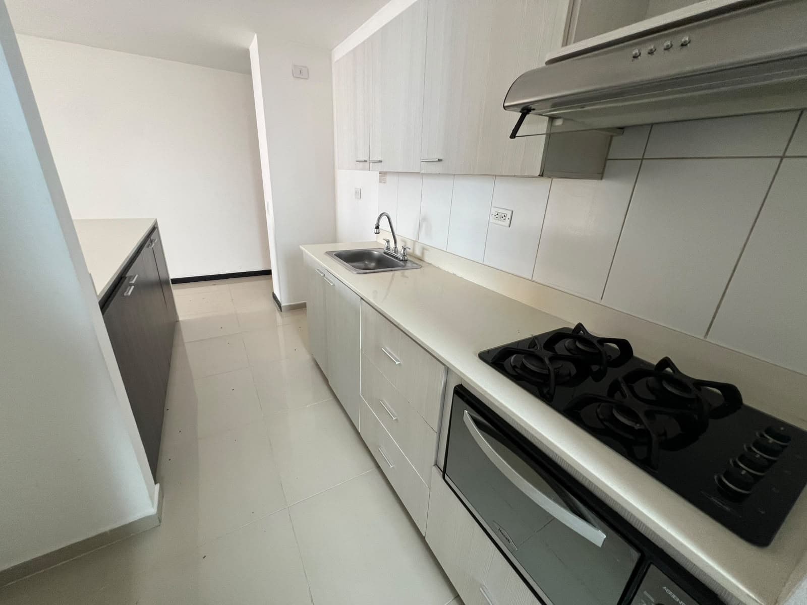 Apartamento en arriendo en San German, Laureles, Medellín — foto 3 de 17