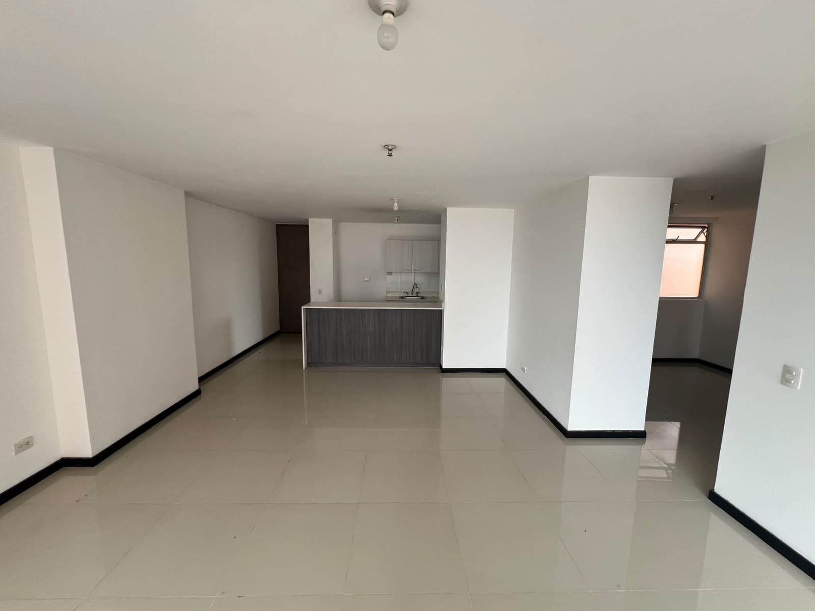 Apartamento en arriendo en San German, Laureles, Medellín — foto 4 de 17