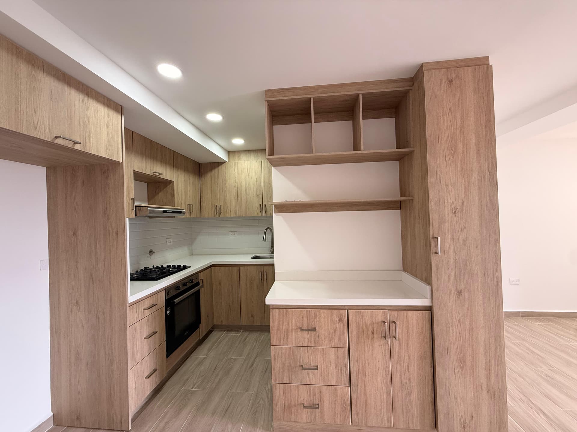 Apartamento en arriendo en Rionegro — foto 1 de 18