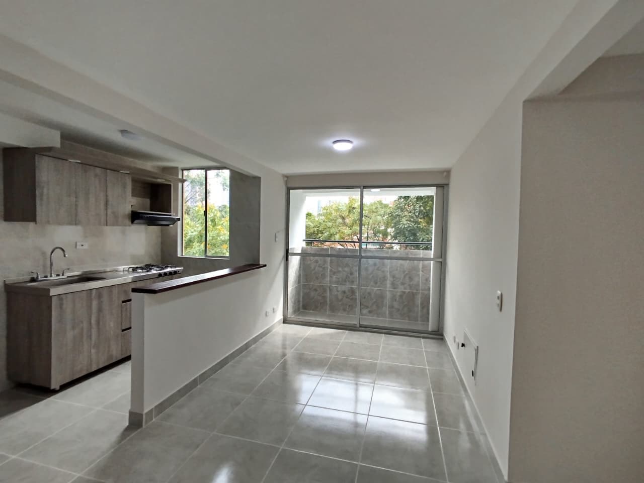 Apartamento en arriendo en Loma de los Bernal, Belen, Medellín — foto 1 de 16