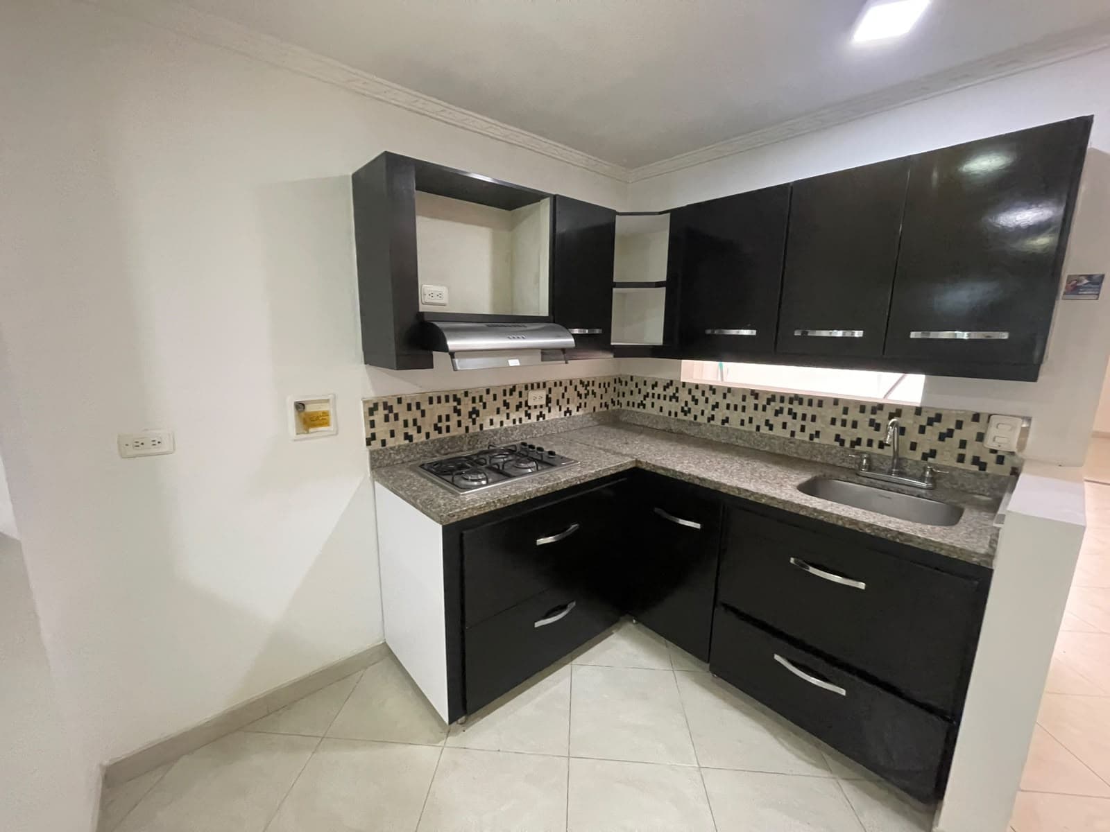 Casa Vivienda en arriendo en Belen, Medellín — foto 1 de 18