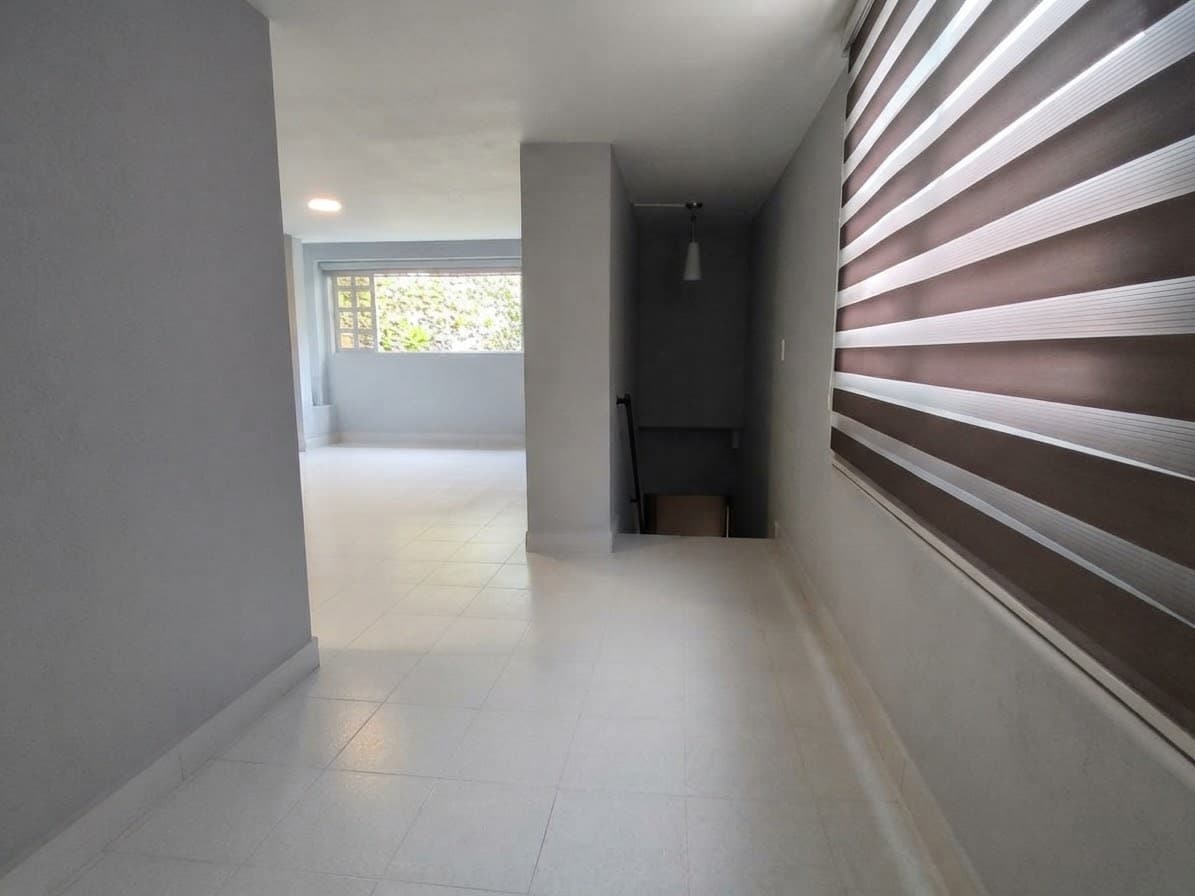 Apartamento en arriendo en Laureles, Medellín — foto 3 de 13