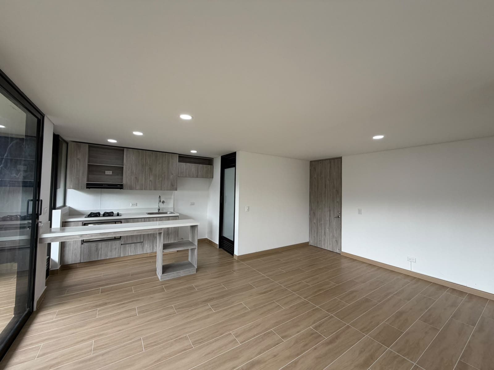 Apartamento en arriendo en El Retiro Campestre — foto 2 de 13