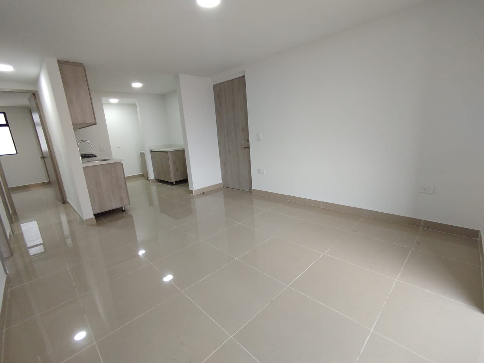 Apartamento en arriendo en Calle Larga, Sabaneta — foto 3 de 14