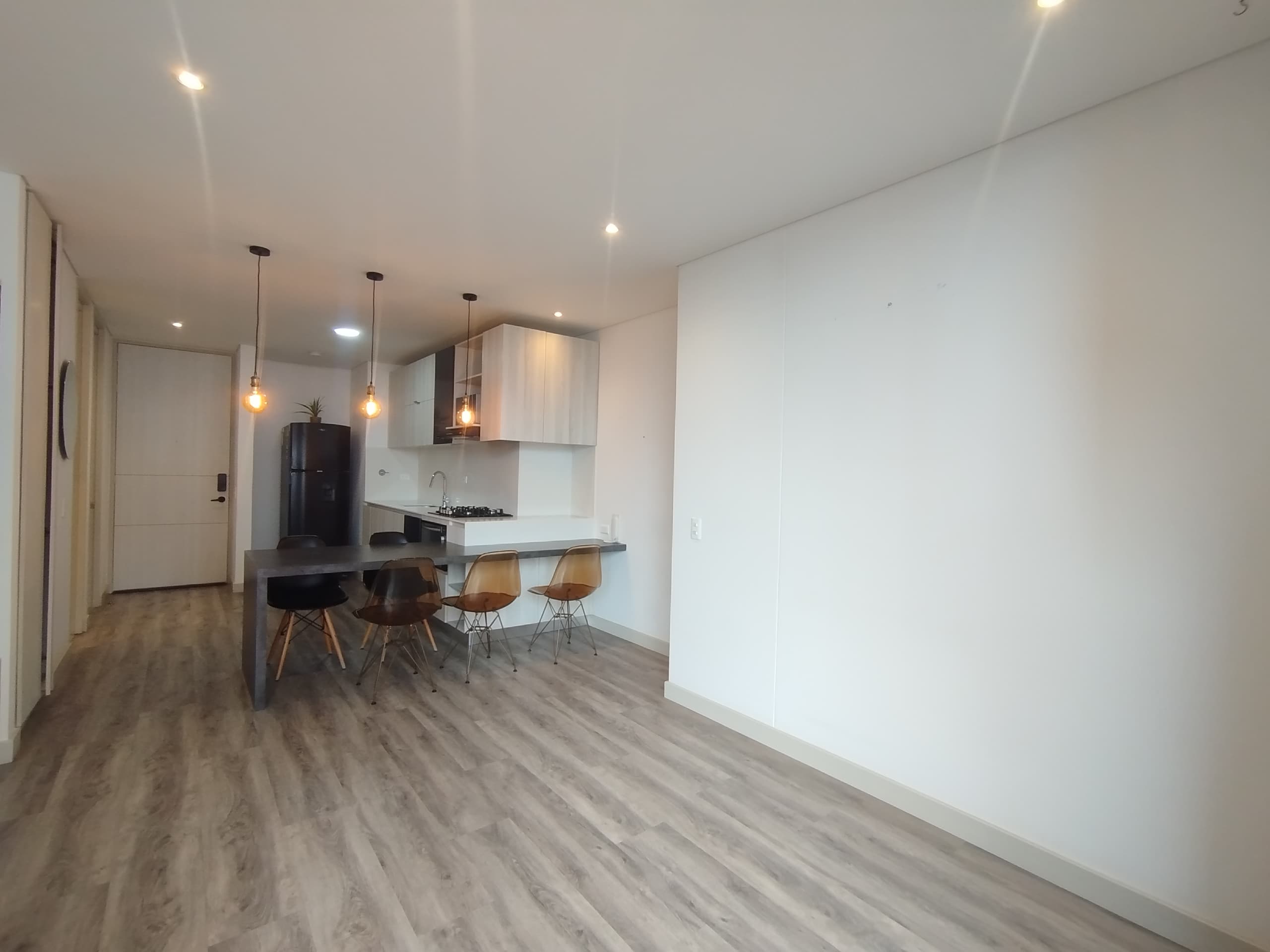 Apartamento en arriendo en Los Balsos, Poblado, Medellín — foto 3 de 20