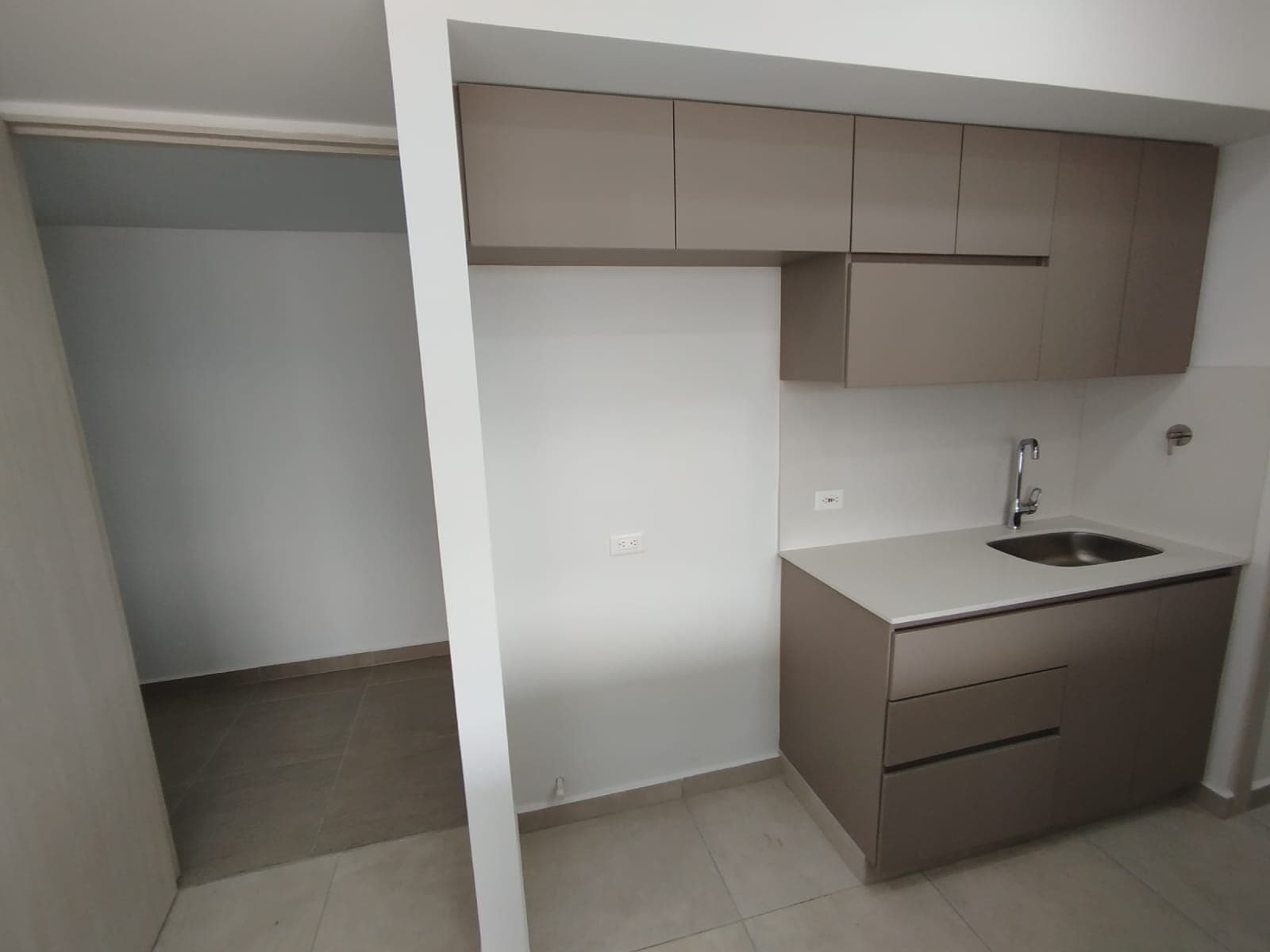 Apartamento en arriendo en Maria Auxiliadora, Sabaneta — foto 2 de 14