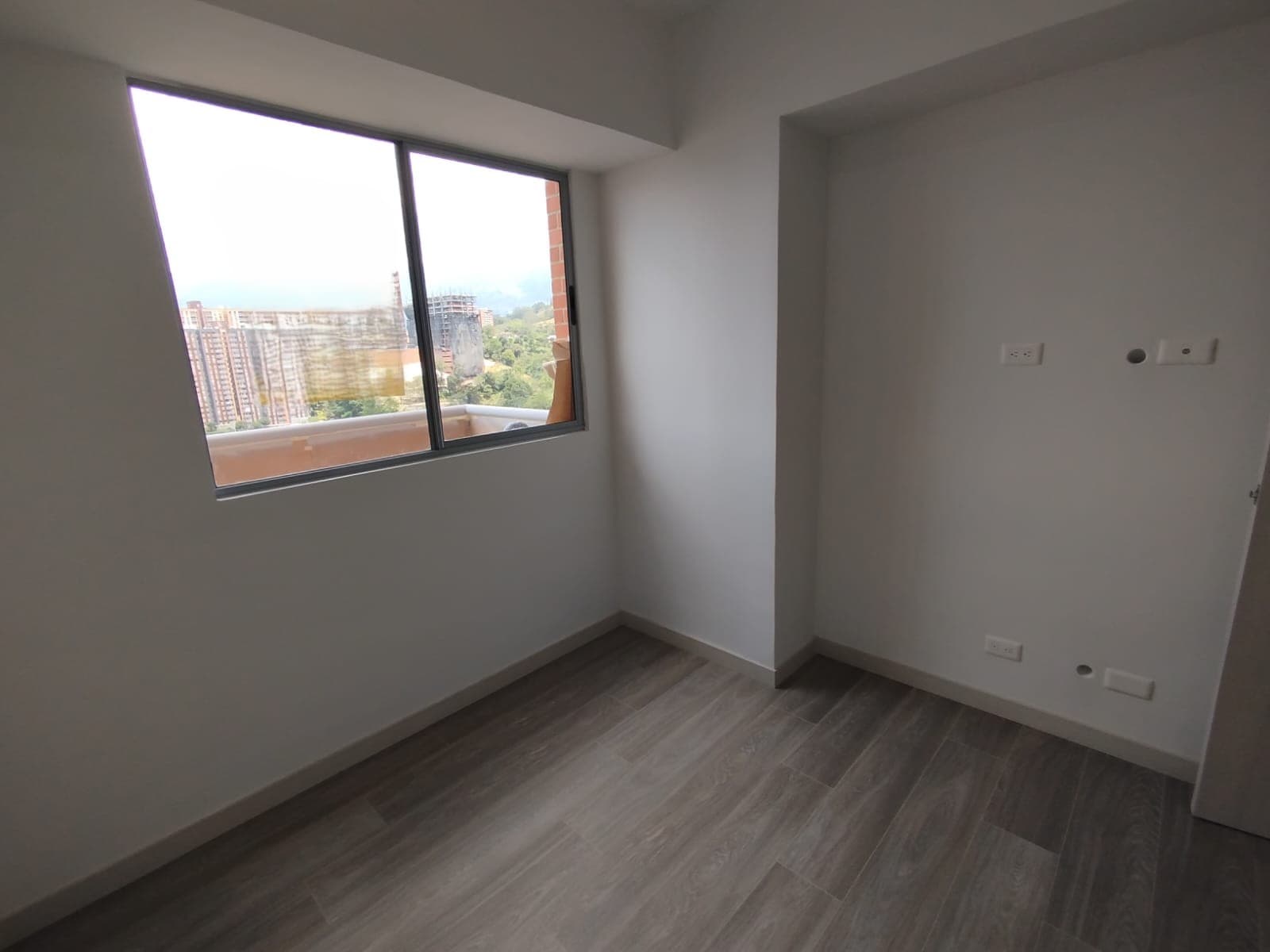 Apartamento en arriendo en Maria Auxiliadora, Sabaneta — foto 5 de 14