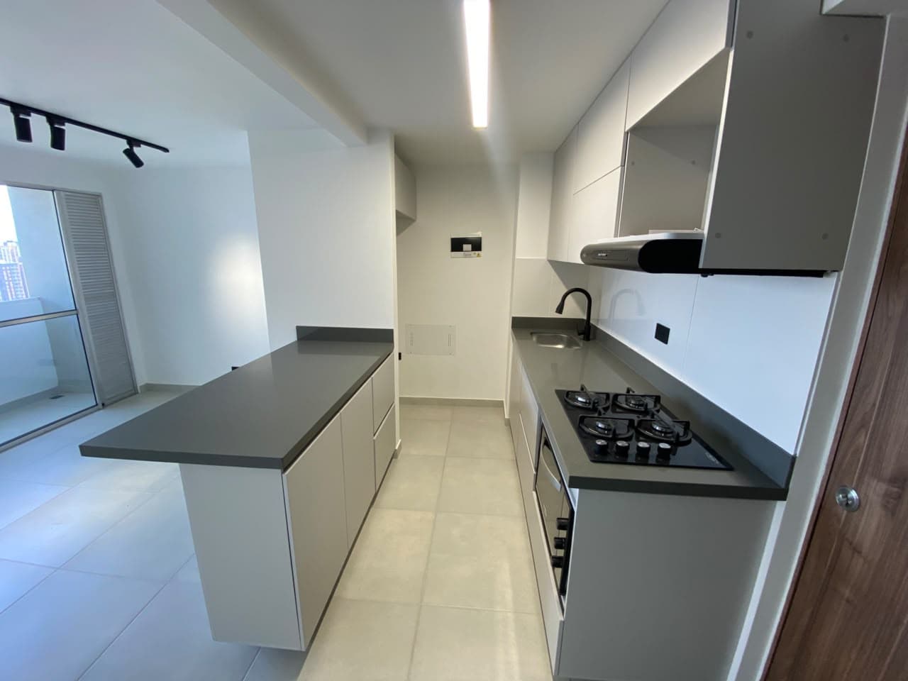 Apartamento en arriendo en Maria Auxiliadora, Sabaneta — foto 2 de 17