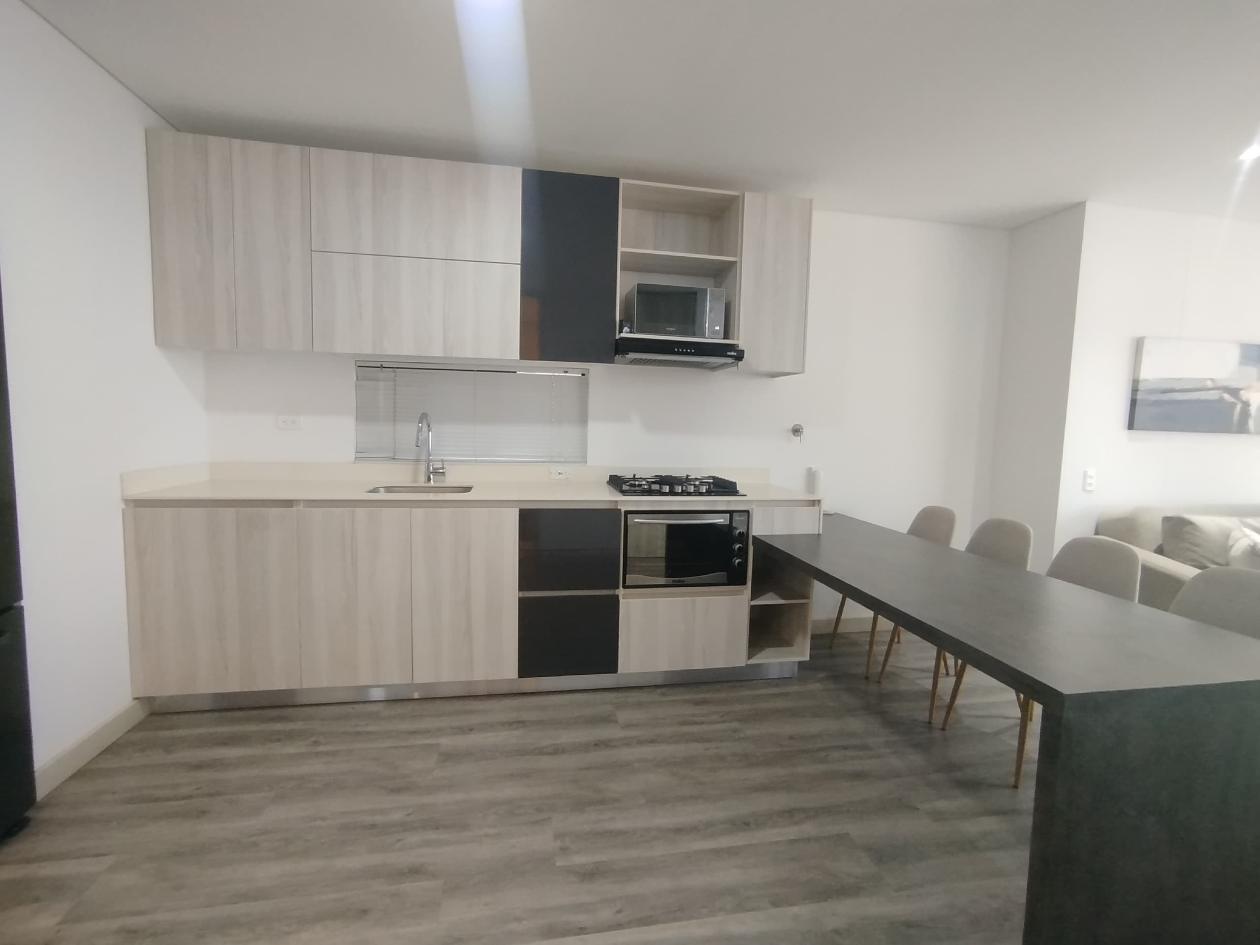 Apartamento en arriendo en Los Balsos, Poblado, Medellín — foto 2 de 20