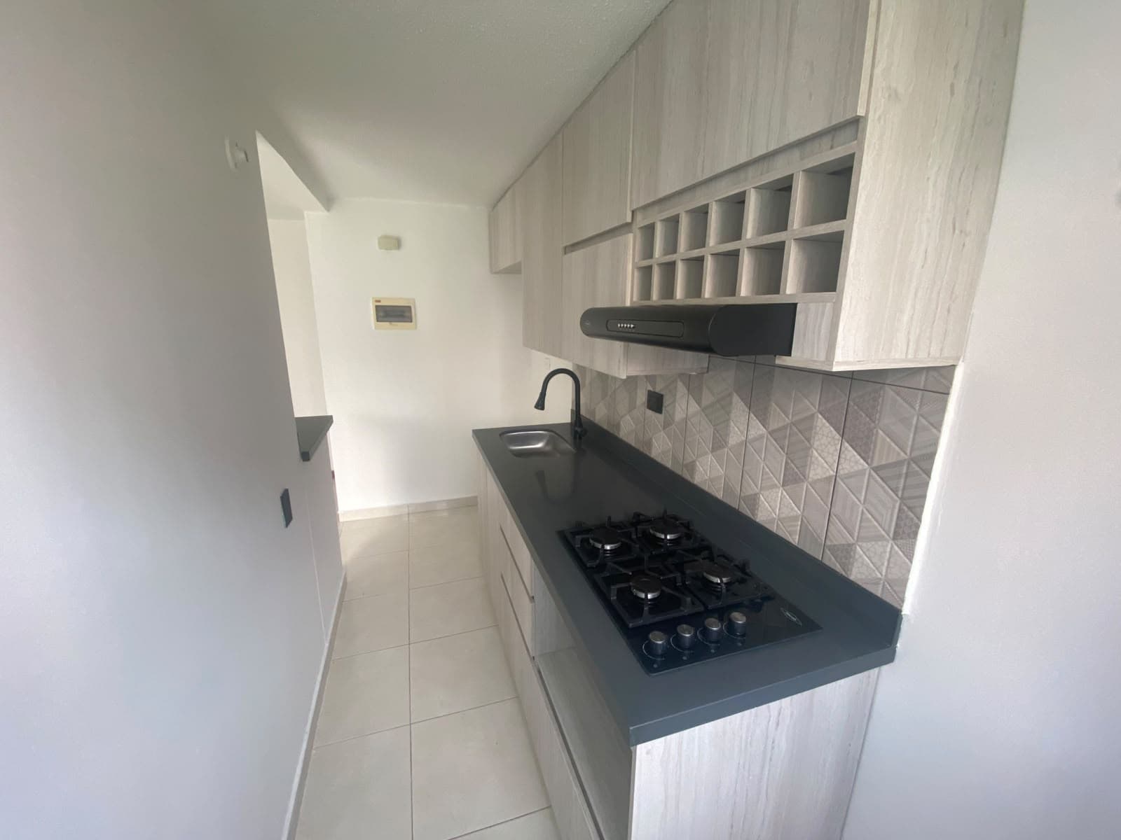 Apartamento en arriendo en Loma de los Bernal, Belen, Medellín — foto 3 de 17