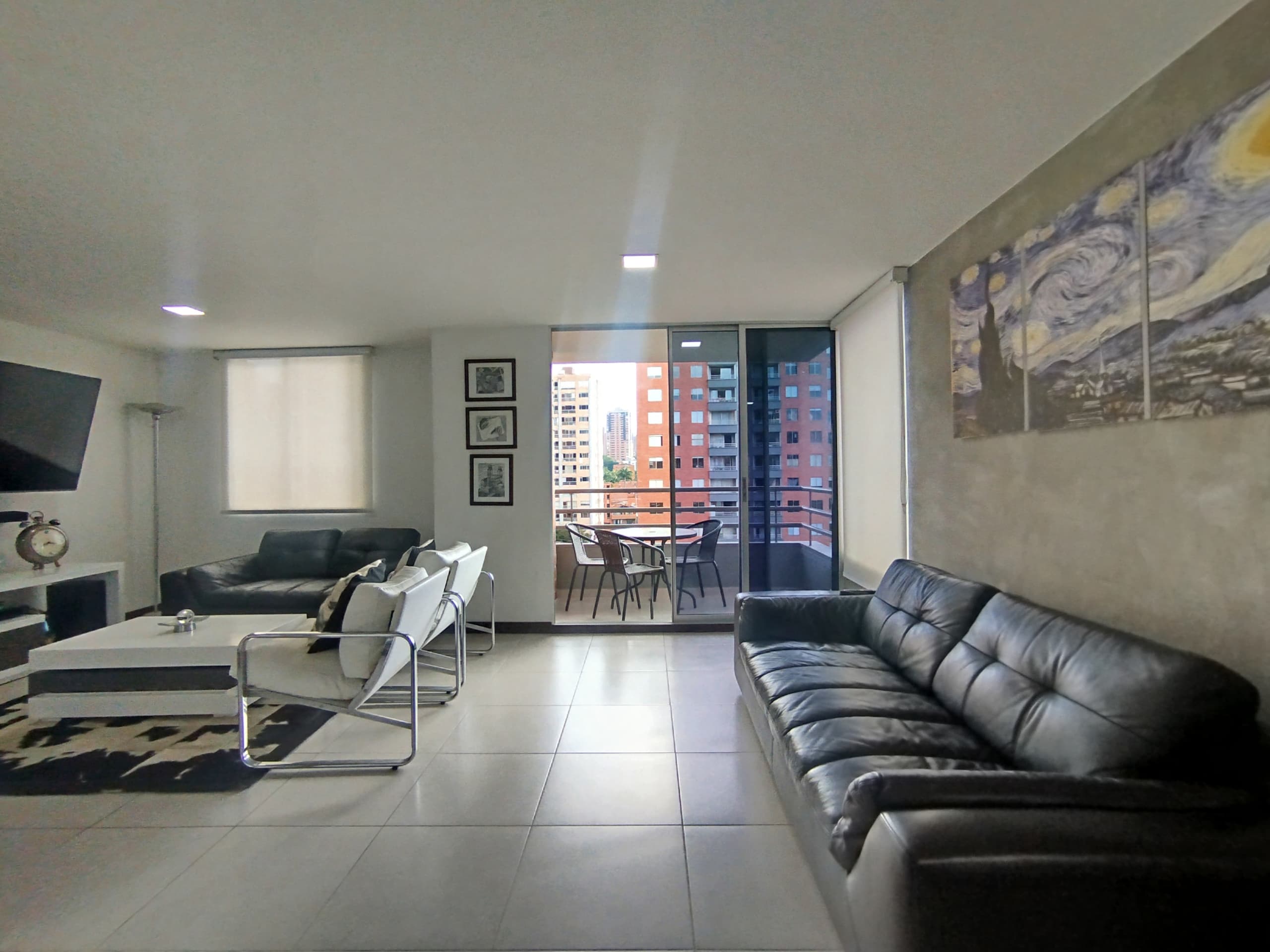 Apartamento en arriendo en Transversal Inferior, Poblado, Medellín — foto 2 de 19