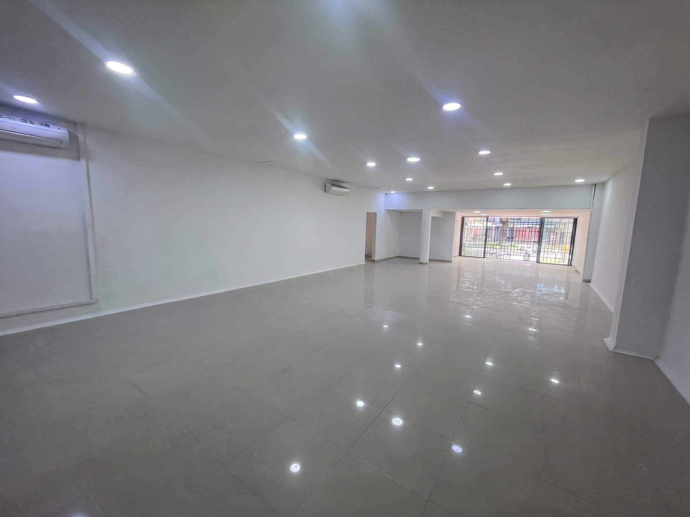 Local en arriendo en Belen, Medellín — foto 2 de 12