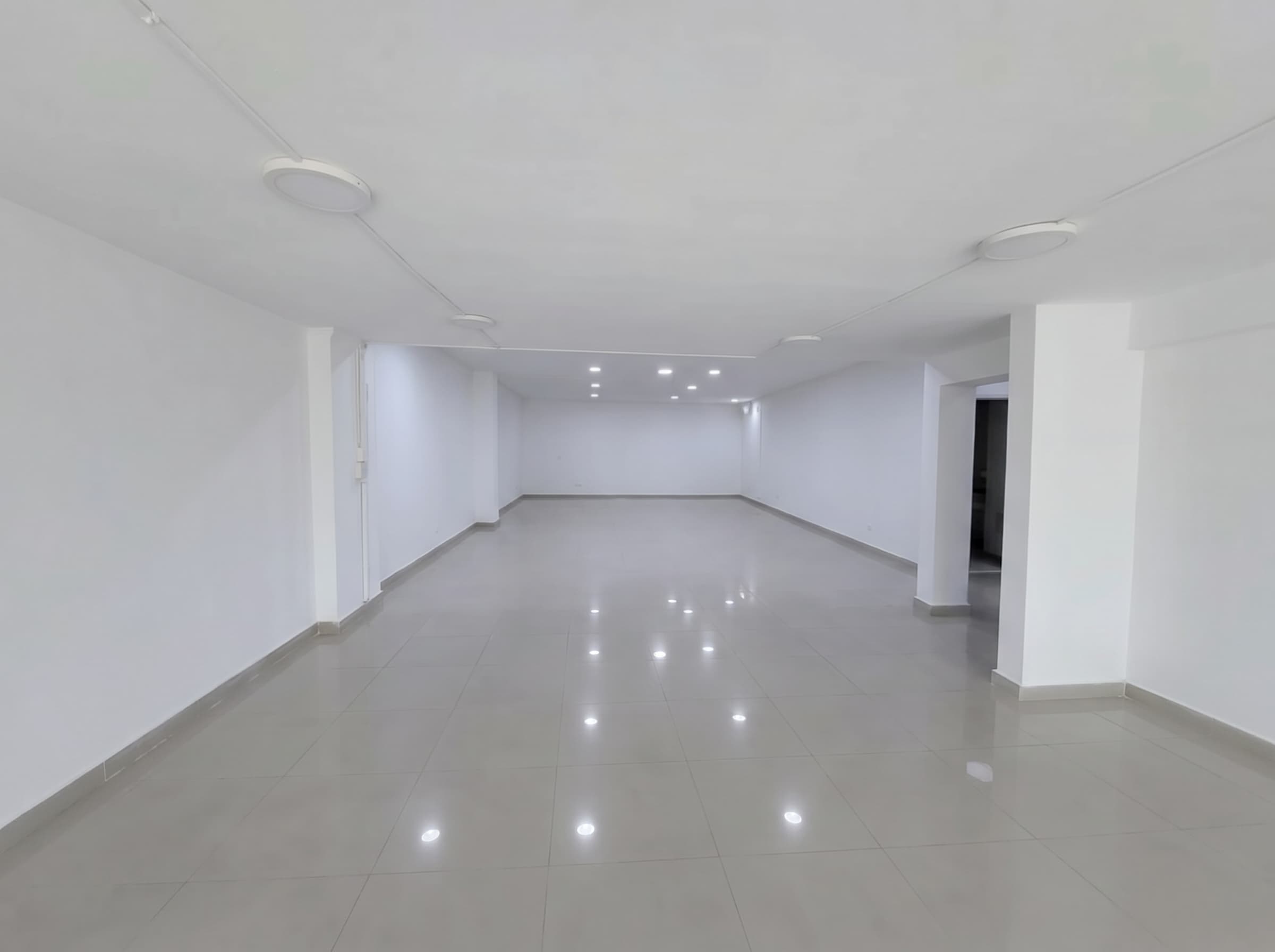 Local en arriendo en Belen, Medellín — foto 3 de 12