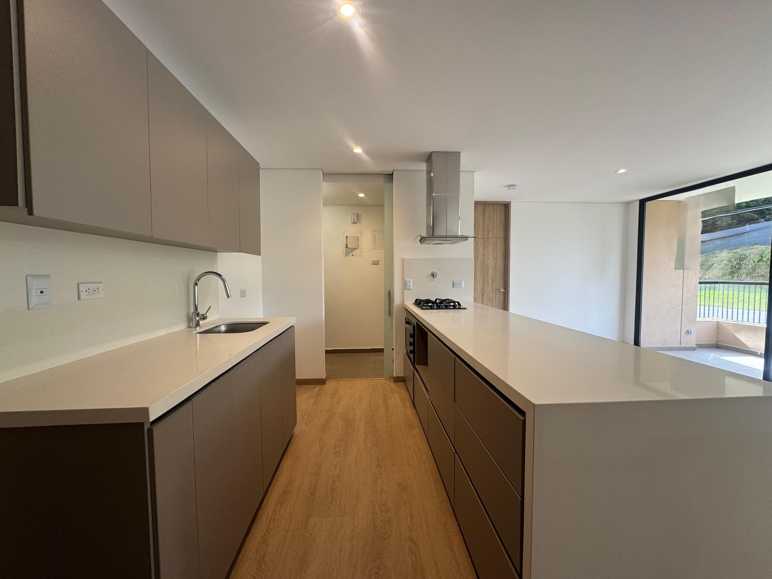 Apartamento en arriendo en El Retiro Campestre — foto 2 de 14