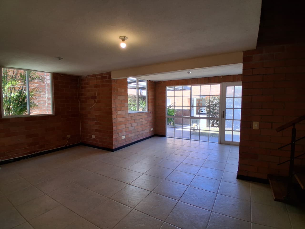 Casa Vivienda en arriendo en La Ceja — foto 1 de 19
