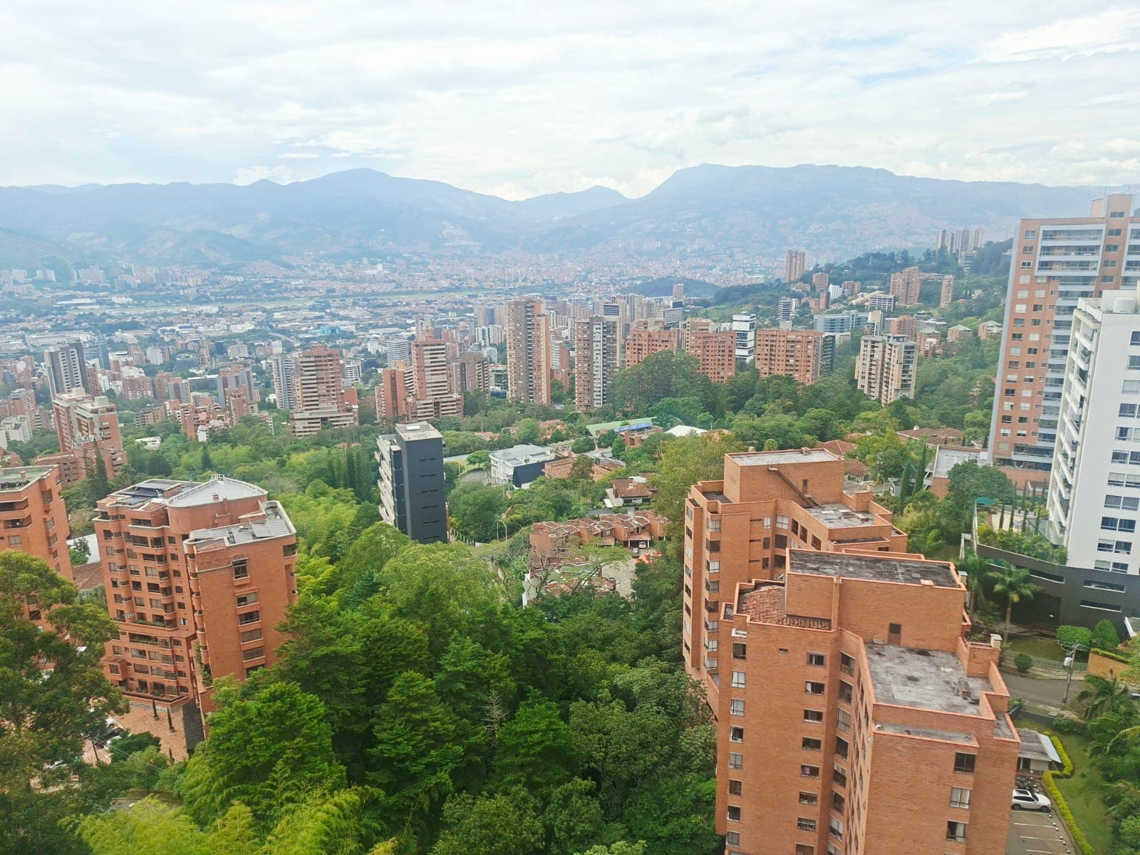 Apartamento en arriendo en La Calera, Poblado, Medellín — foto 4 de 20